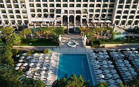 Астор Гардън Хотел